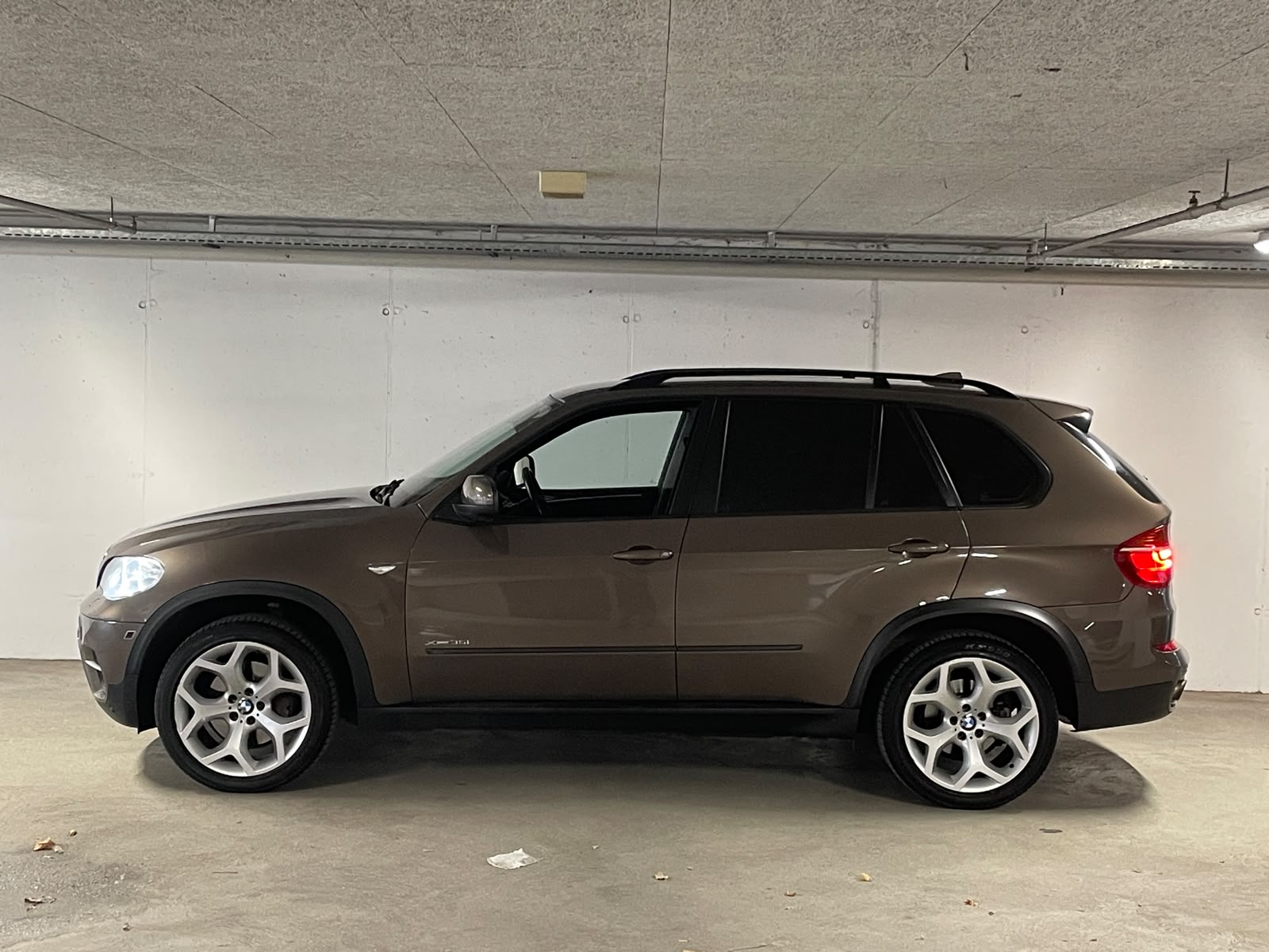 BMW X5 xDrive 35i Steptronic // MFK NEU-image-2