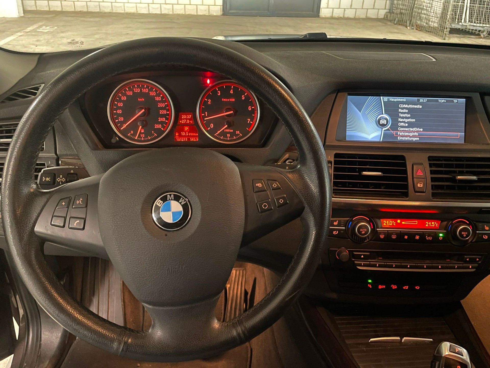 BMW X5 xDrive 35i Steptronic // MFK NEU-image-22