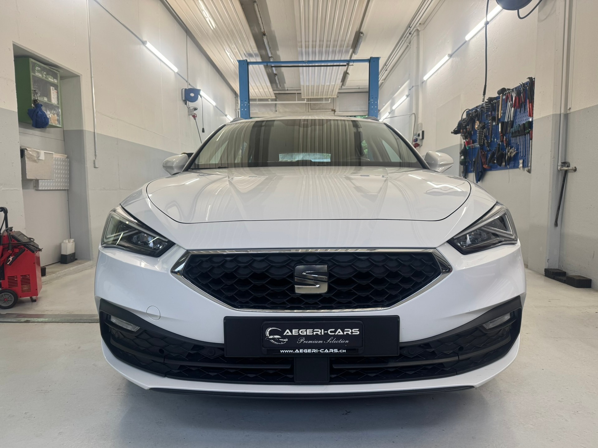 SEAT Leon ST 1.5 TGI FR DSG-image-1