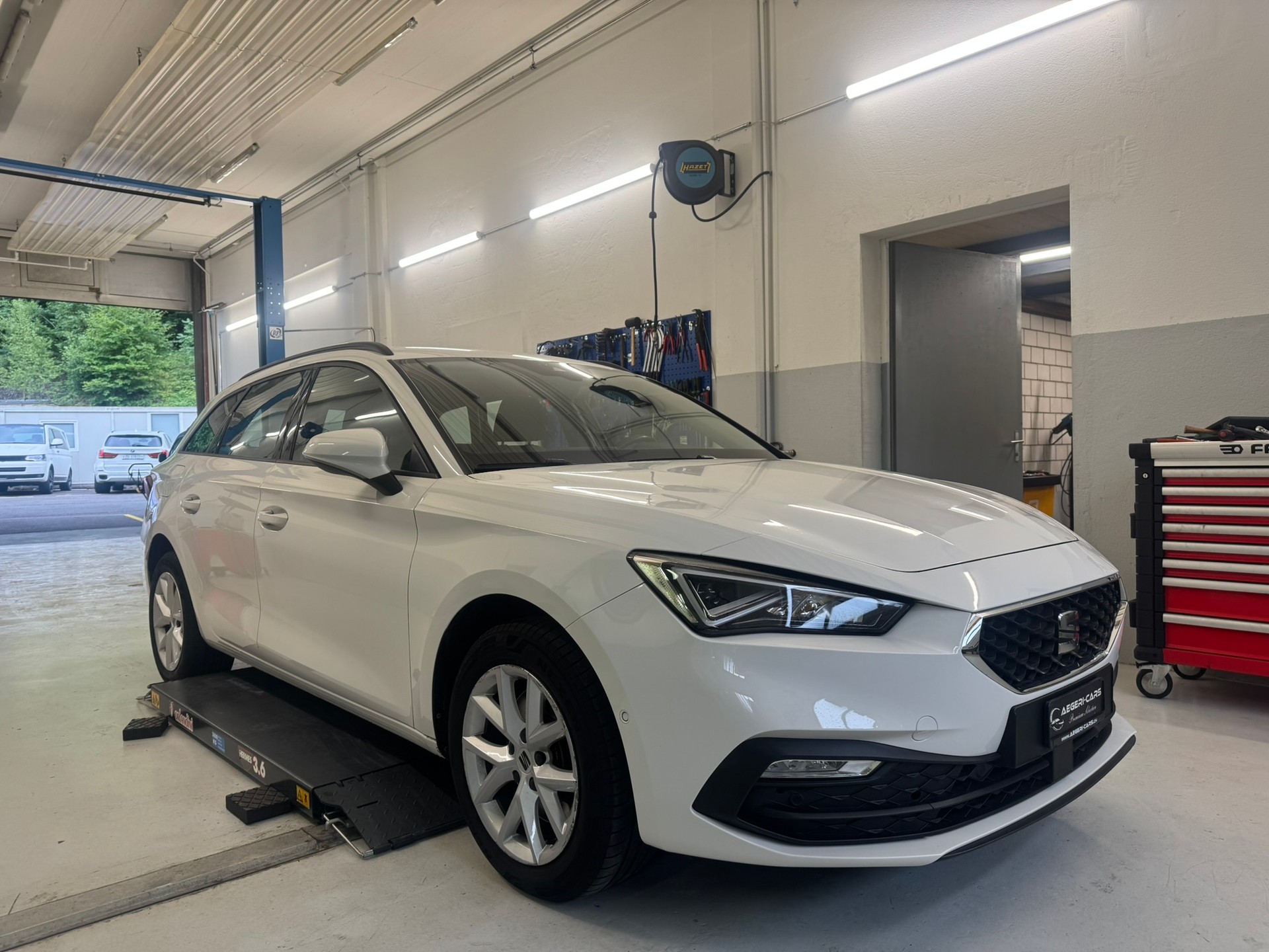 SEAT Leon ST 1.5 TGI FR DSG-image-2