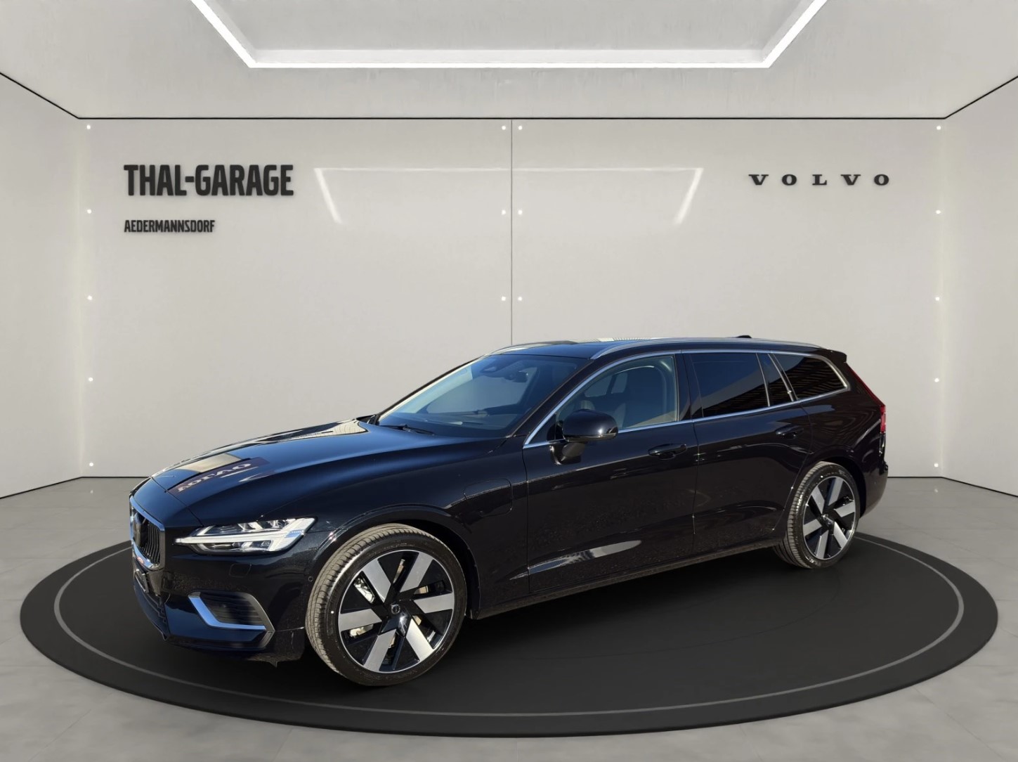 VOLVO V60 2.0 T8 TE Ultra Bright eAWD-image-0