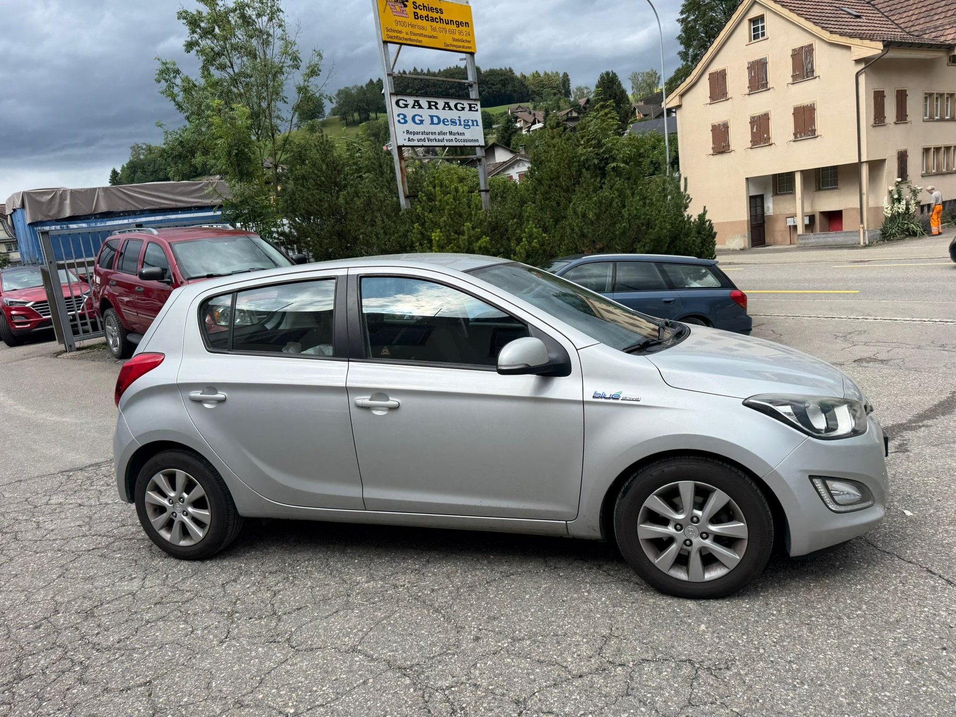 HYUNDAI i20 1.4 Premium-image-4