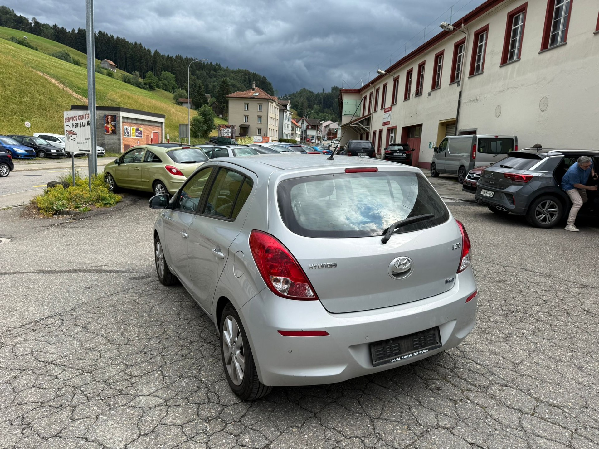 HYUNDAI i20 1.4 Premium-image-5