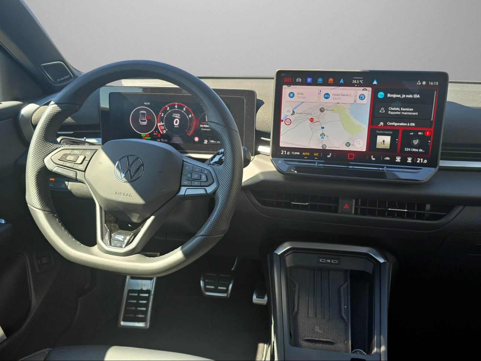 VW VW T-Roc R-Line-image-9