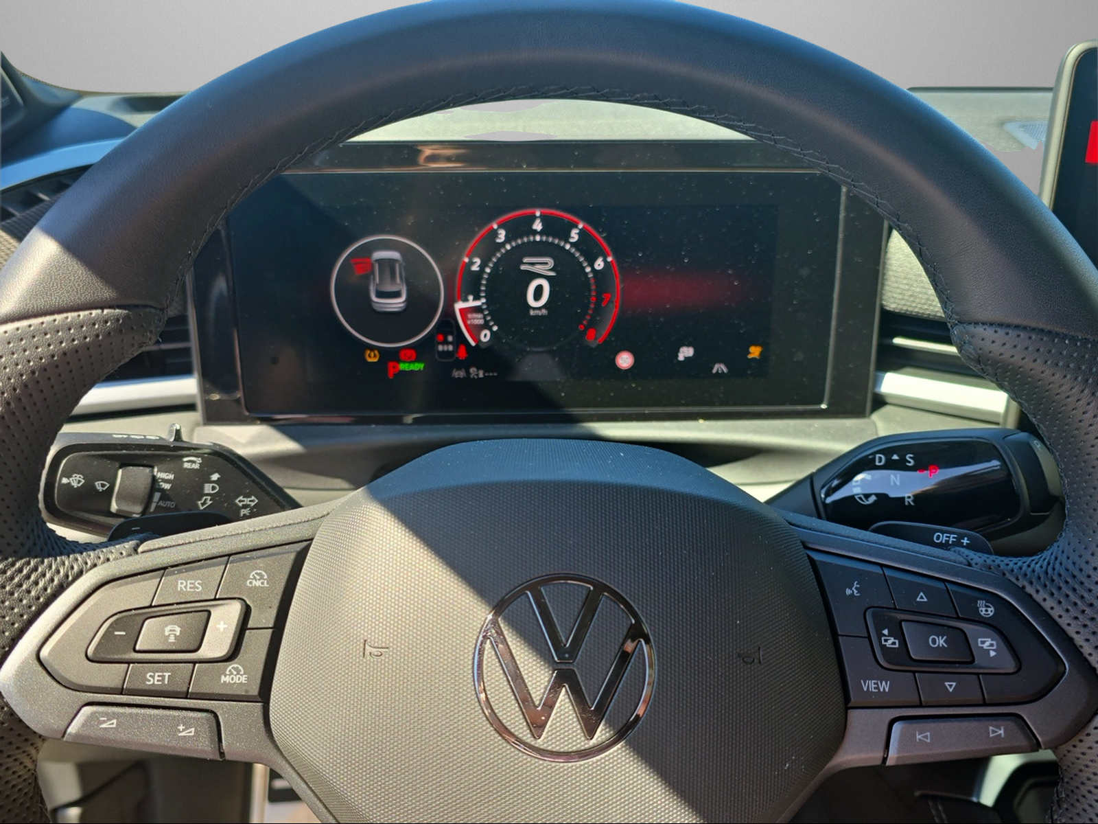 VW VW T-Roc R-Line-image-8