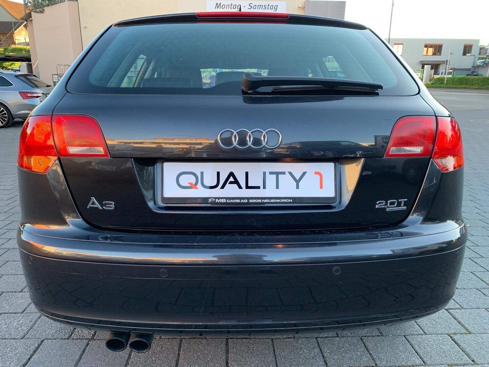 AUDI A3 Sportback 2.0 Turbo FSI Ambition quattro-image-5