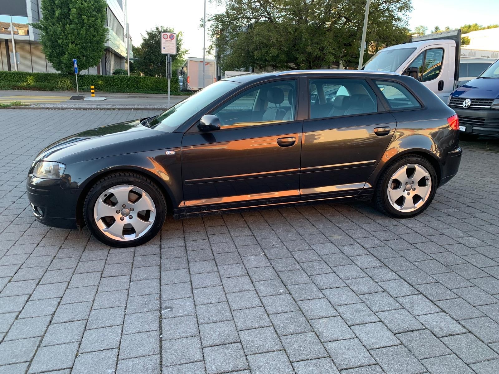 AUDI A3 Sportback 2.0 Turbo FSI Ambition quattro-image-6