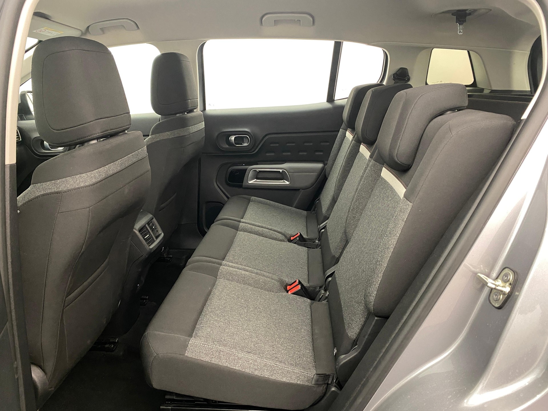 CITROEN C5 Aircross 1.6 Plug-in Hybrid Feel-image-8