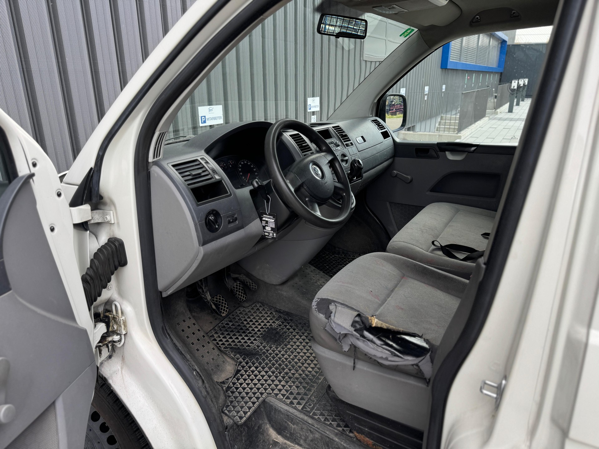 VW T5 2.5 TDI PD 4MOTION-image-10