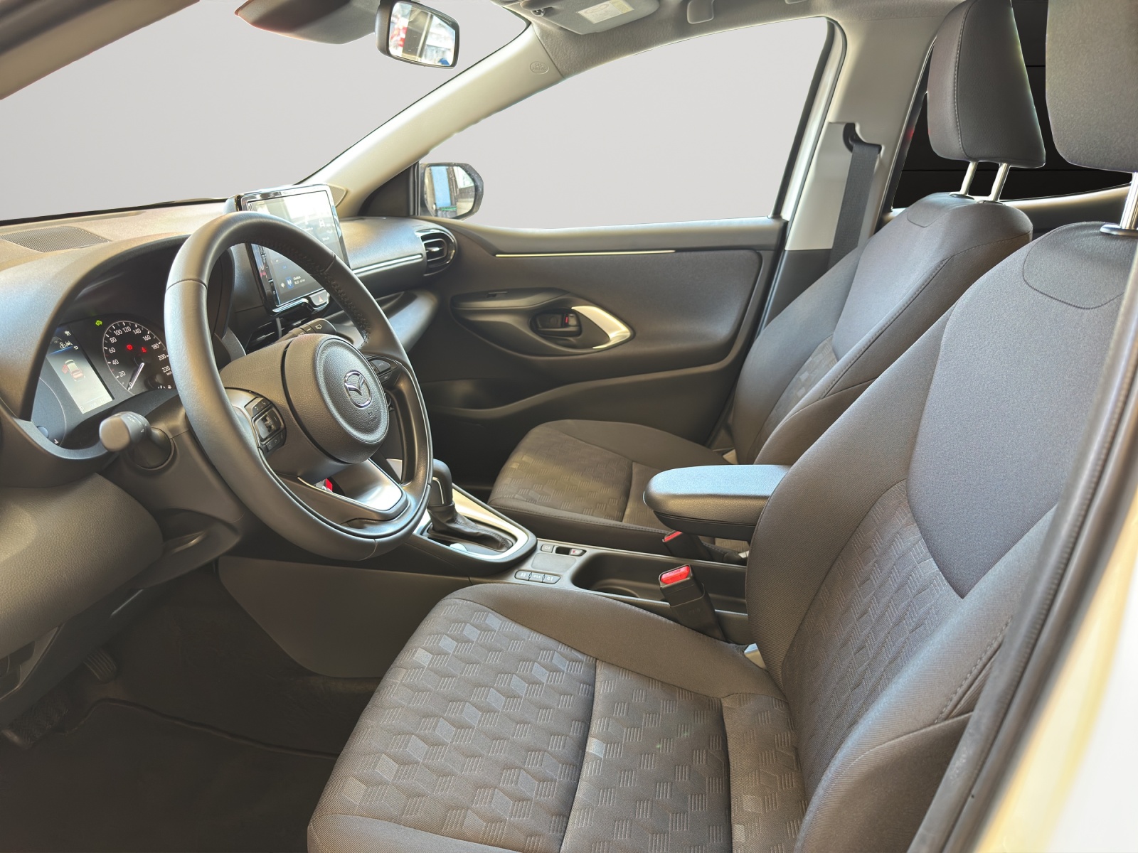 MAZDA 2 Hybrid Centre-line-image-6