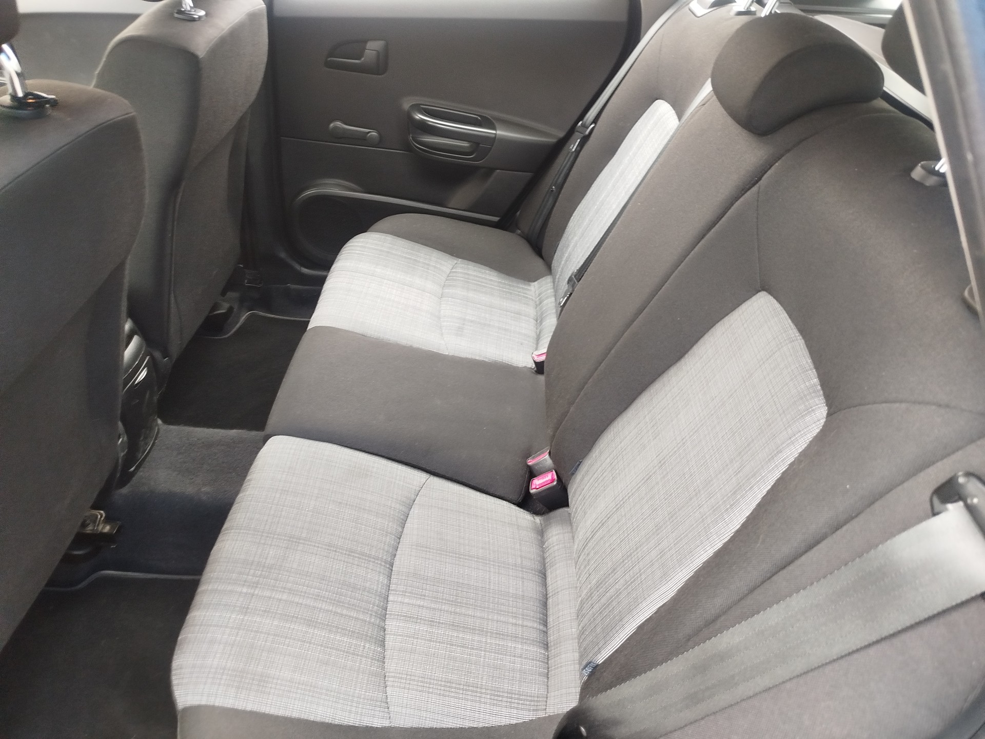 KIA Cee'd Sporty Wagon 1.6 16V Style-image-9