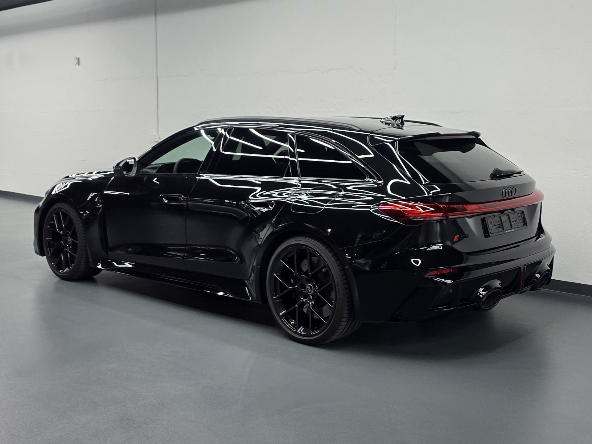 AUDI RS5 Avant 2.9 V6 TFSI e quattro T-Tronic-image-6