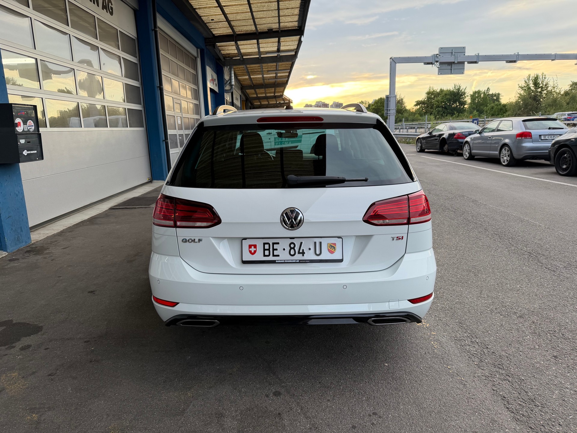 VW Golf Variant 1.4 TSI R-Line DSG-image-4