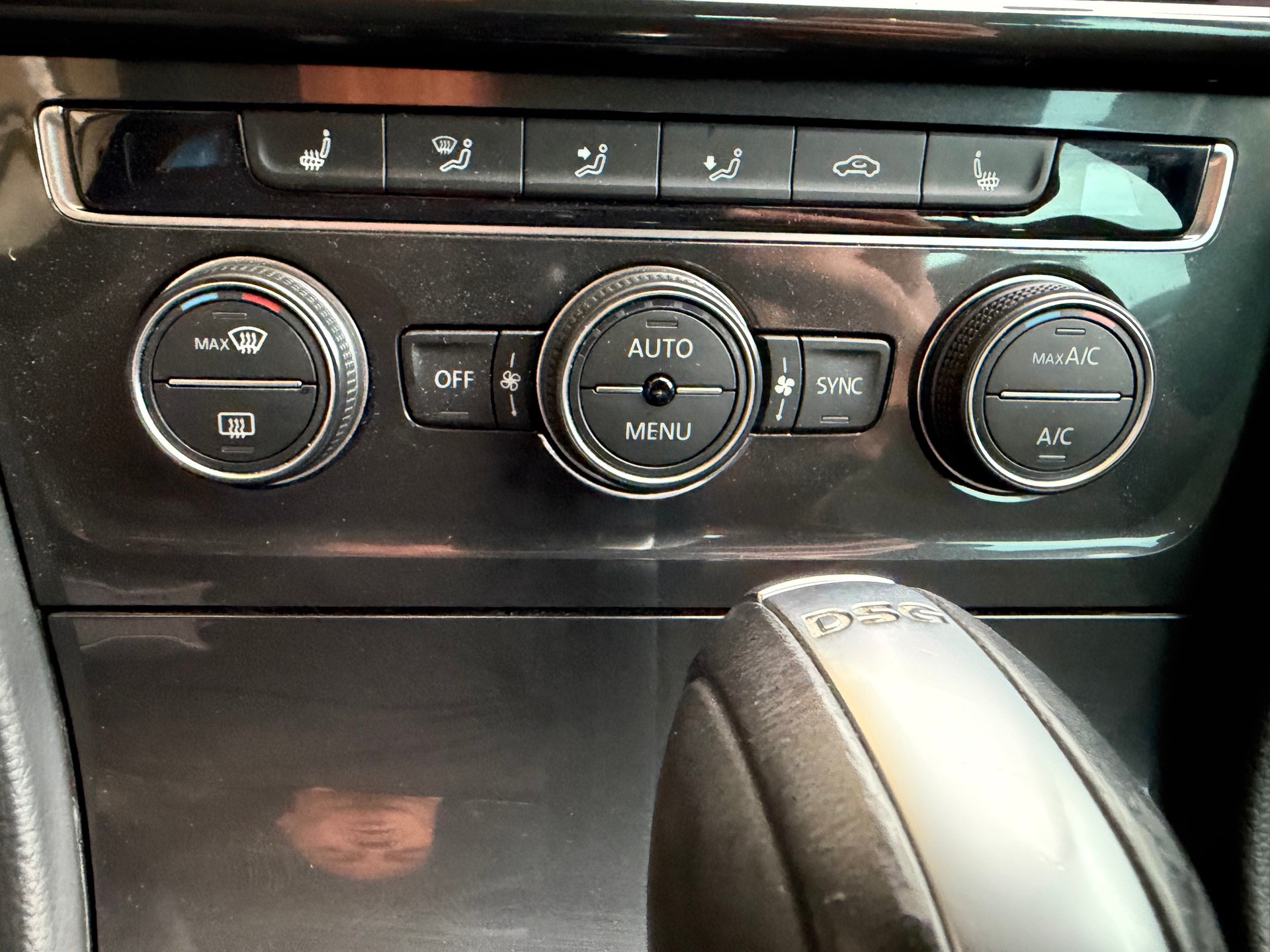 VW Golf Variant 1.4 TSI R-Line DSG-image-15