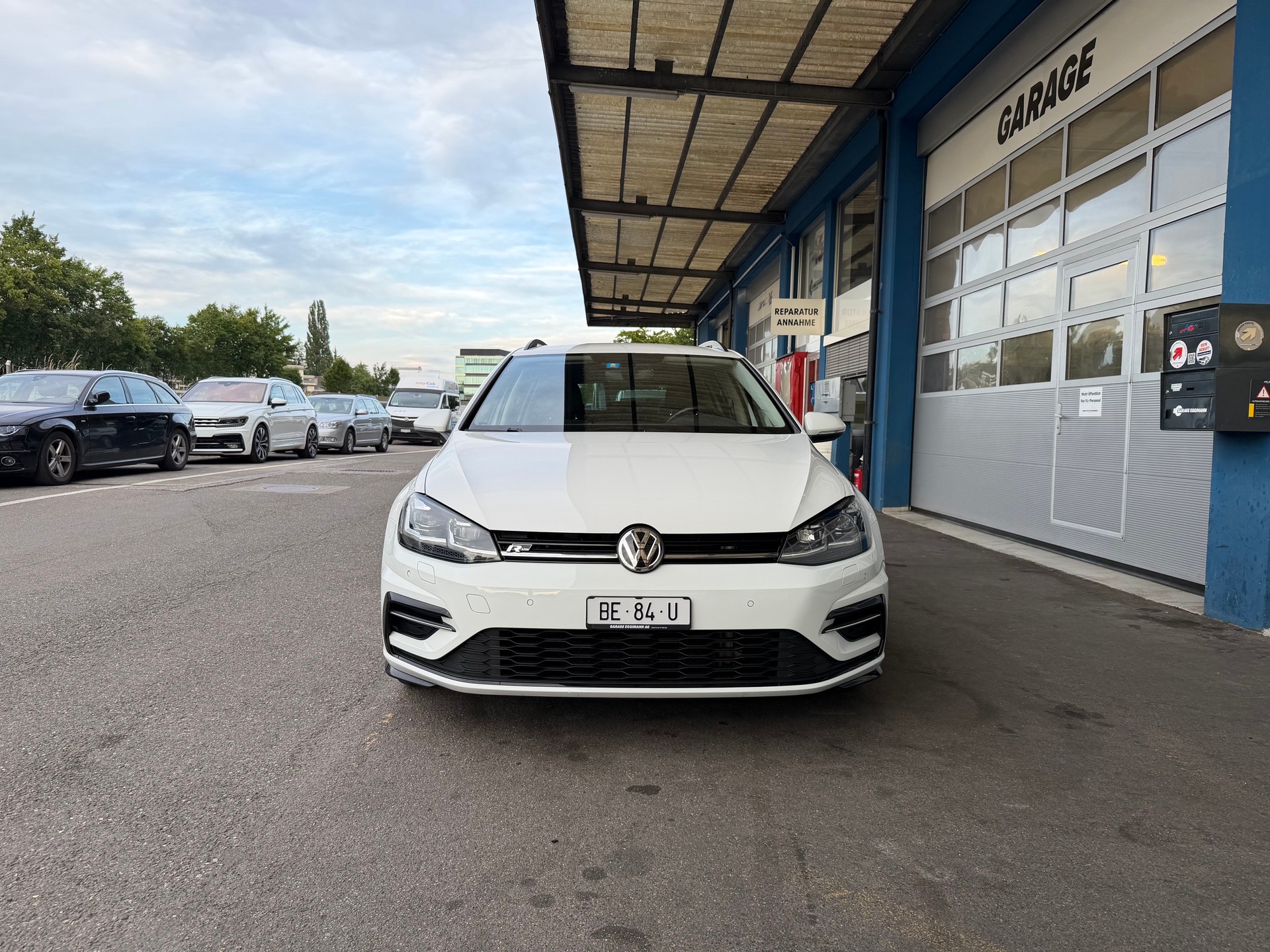 VW Golf Variant 1.4 TSI R-Line DSG-image-7