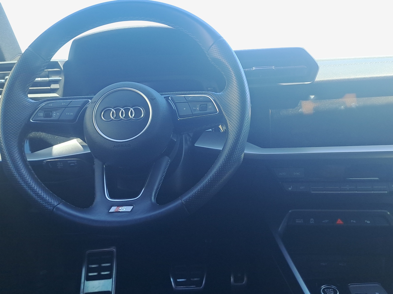 AUDI A3 Sportback 40 TFSI e S line S-tronic-image-9
