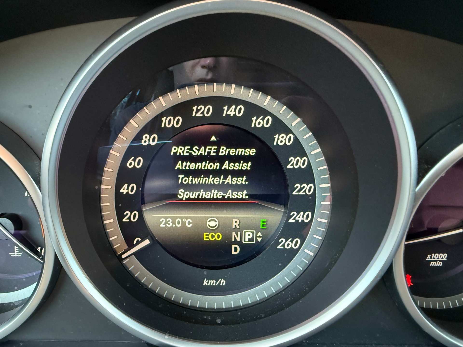 MERCEDES-BENZ E 350 BlueTEC Elégance 4Matic 7G-Tronic-image-20