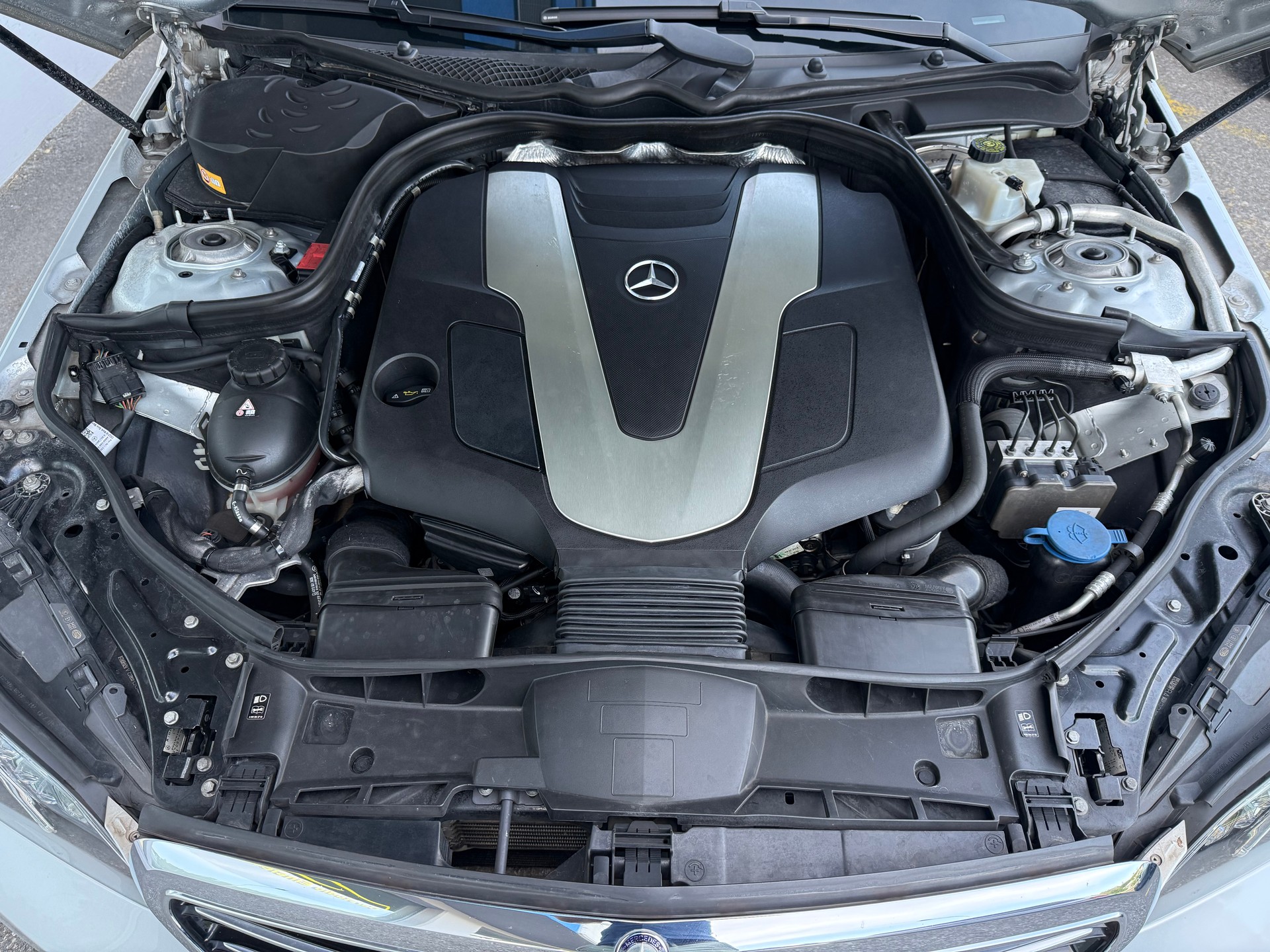 MERCEDES-BENZ E 350 BlueTEC Elégance 4Matic 7G-Tronic-image-25