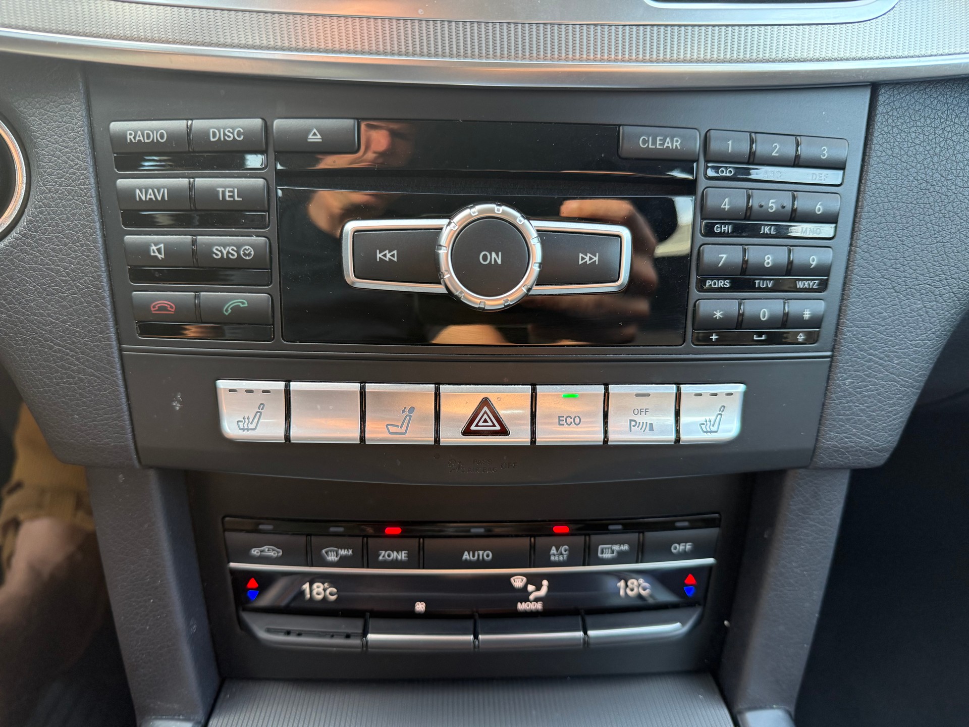 MERCEDES-BENZ E 350 BlueTEC Elégance 4Matic 7G-Tronic-image-21