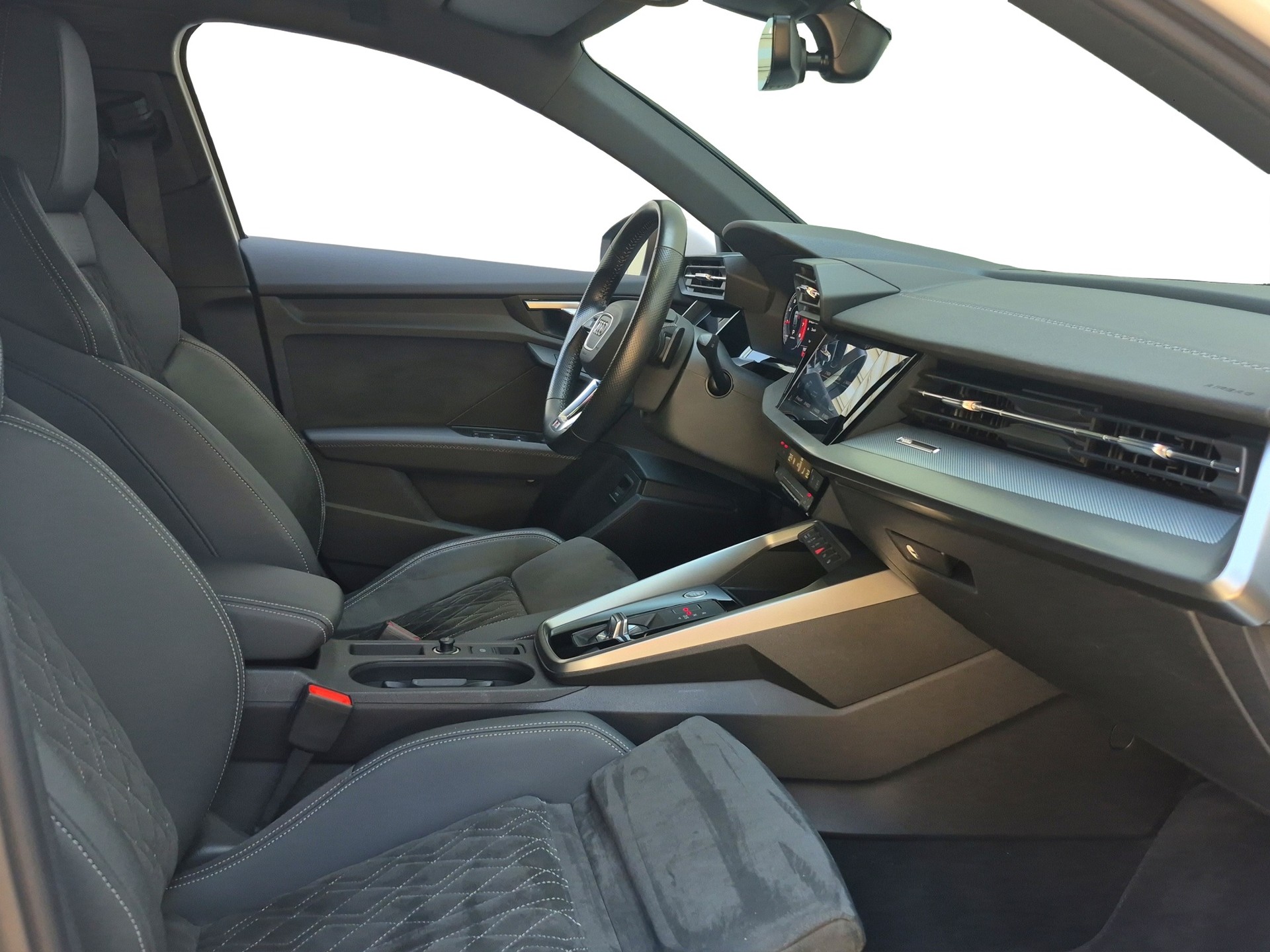 AUDI A3 Sportback 35 TFSI S line Attraction S-tronic *S-Sportsitze*-image-6