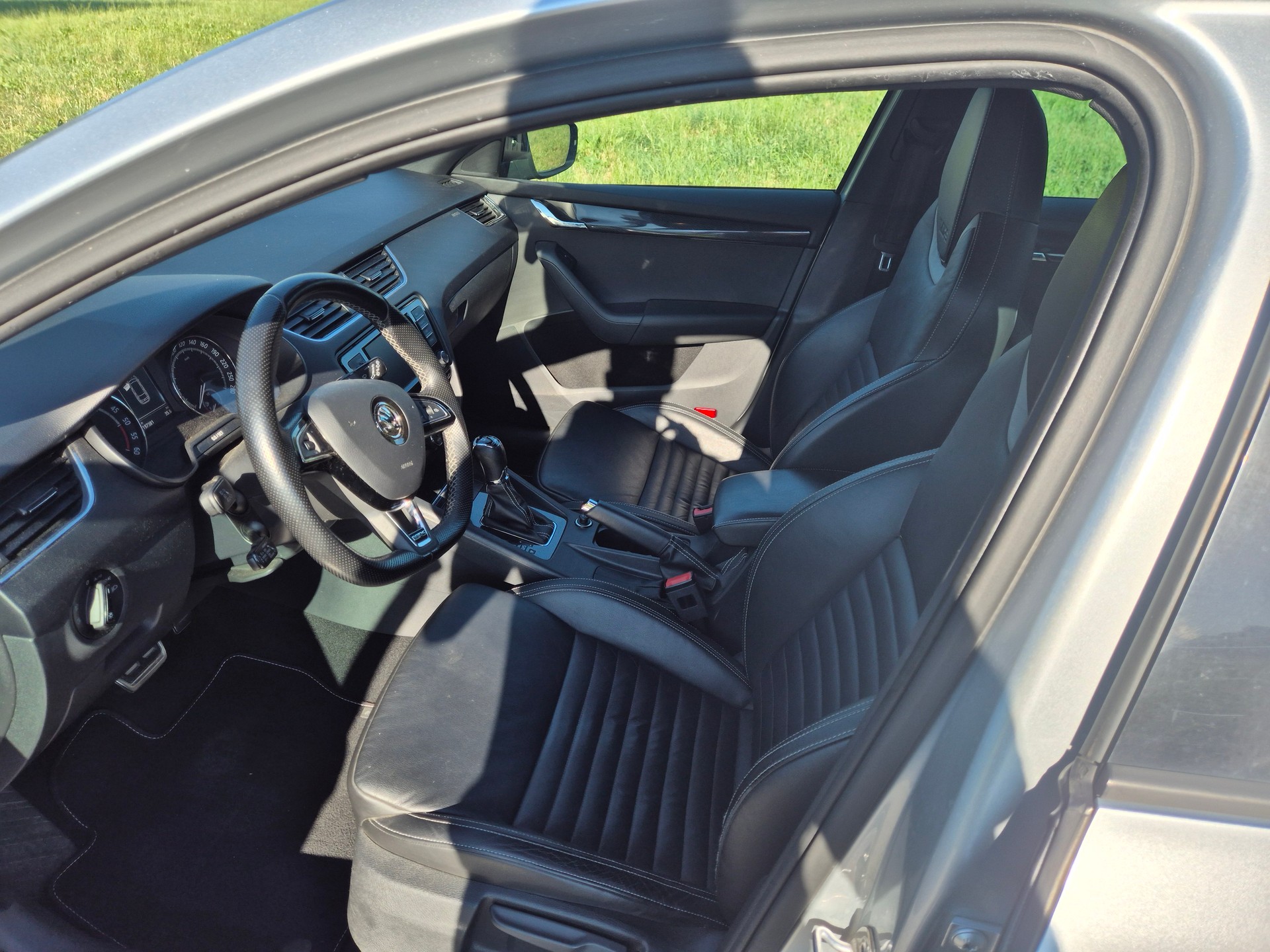 SKODA 2.0 TDI 184 RS 4x4 DSG-image-3