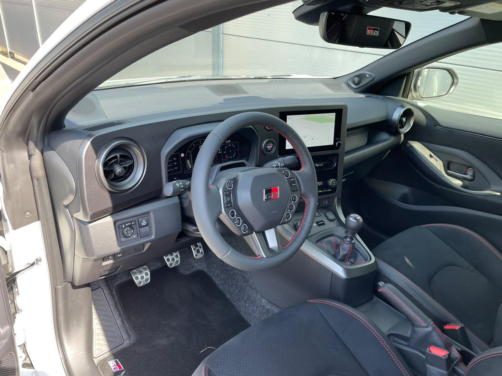 TOYOTA GR Yaris 1.6 Turbo Sport 4x4-image-5