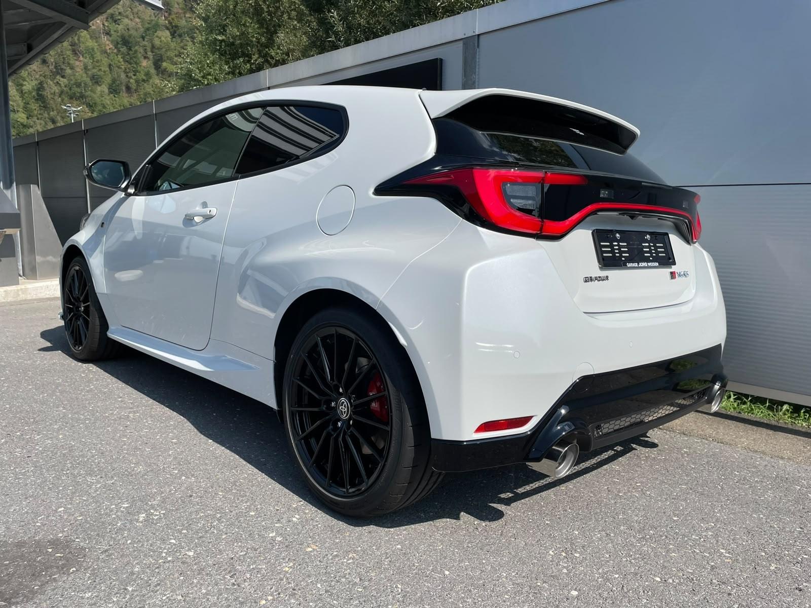 TOYOTA GR Yaris 1.6 Turbo Sport 4x4-image-3