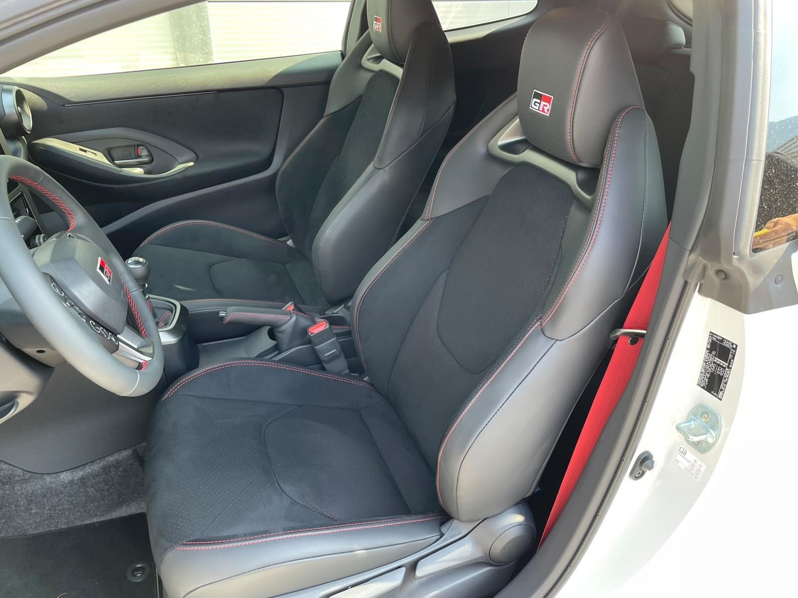 TOYOTA GR Yaris 1.6 Turbo Sport 4x4-image-6