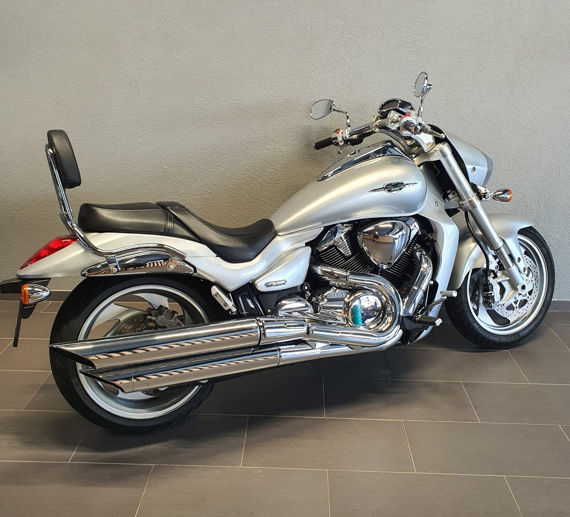 SUZUKI M 1800 R K6-image-2