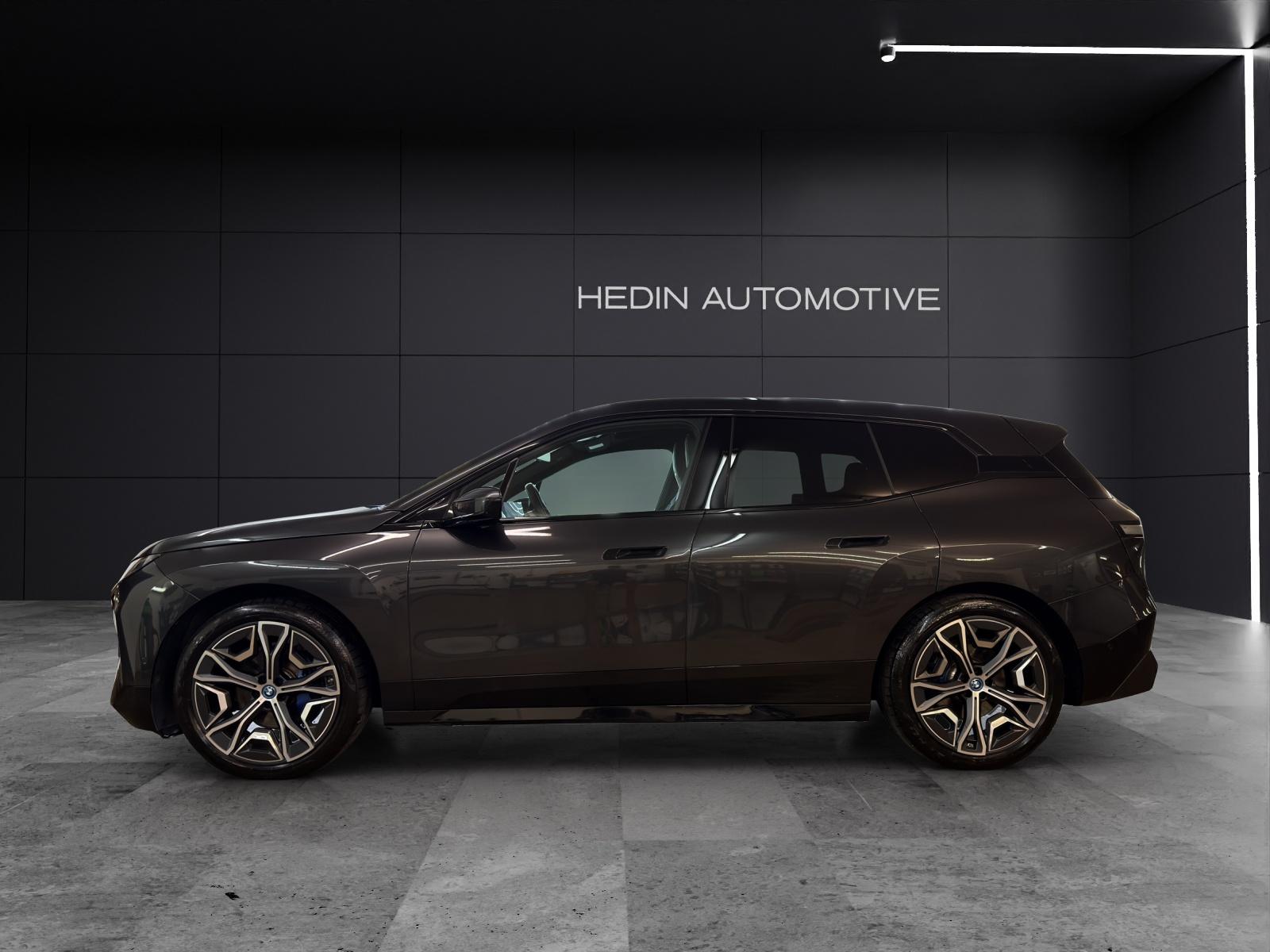 BMW iX xDrive50-image-1