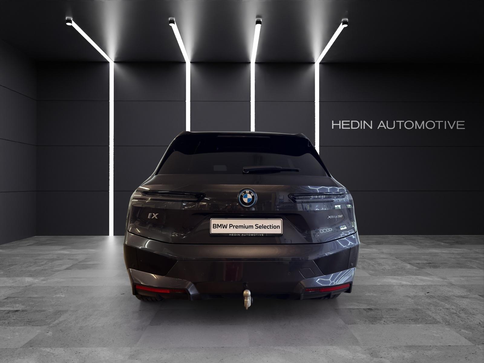 BMW iX xDrive50-image-3