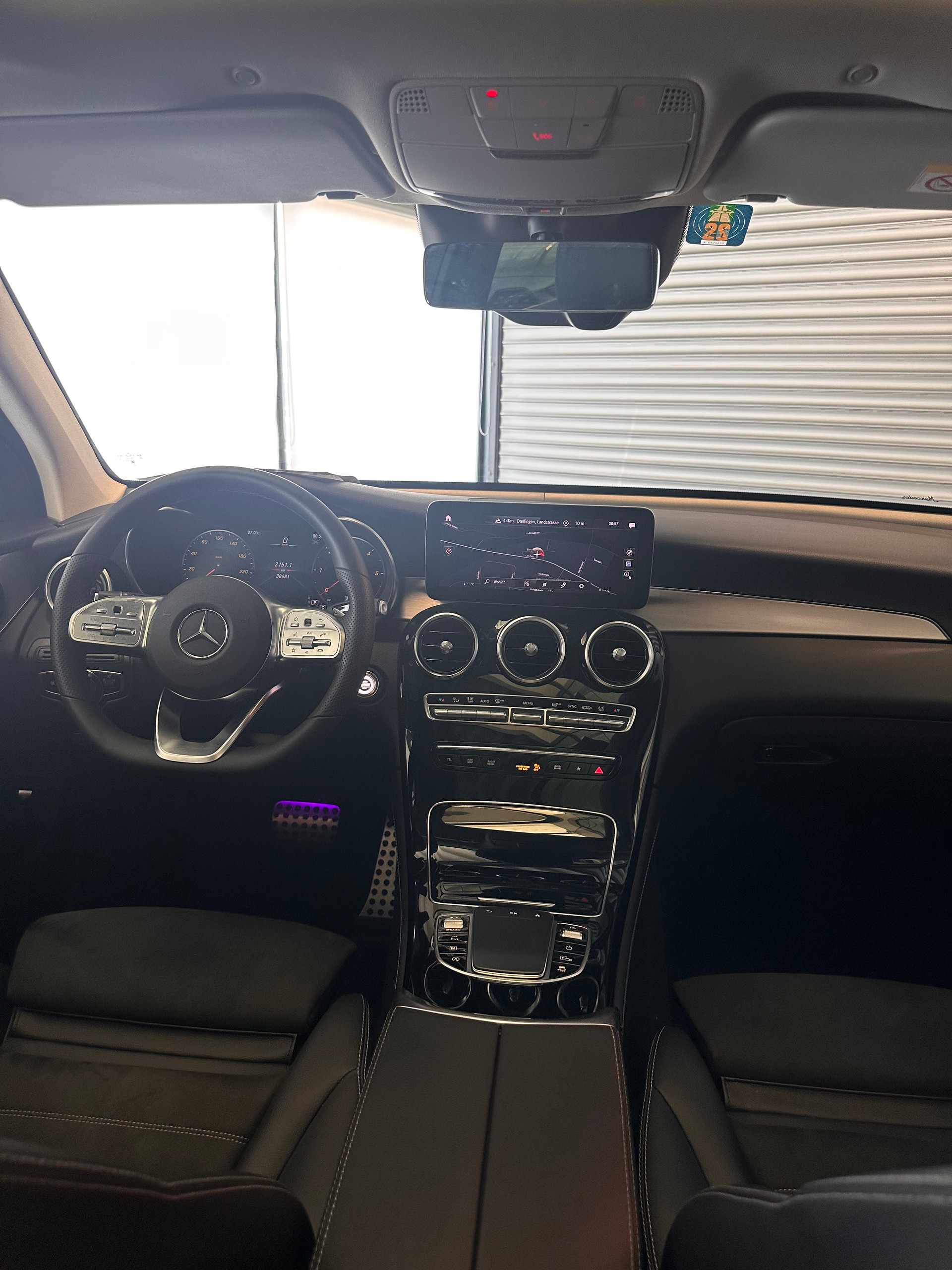 MERCEDES-BENZ GLC 220 d AMG Line 4m-image-24