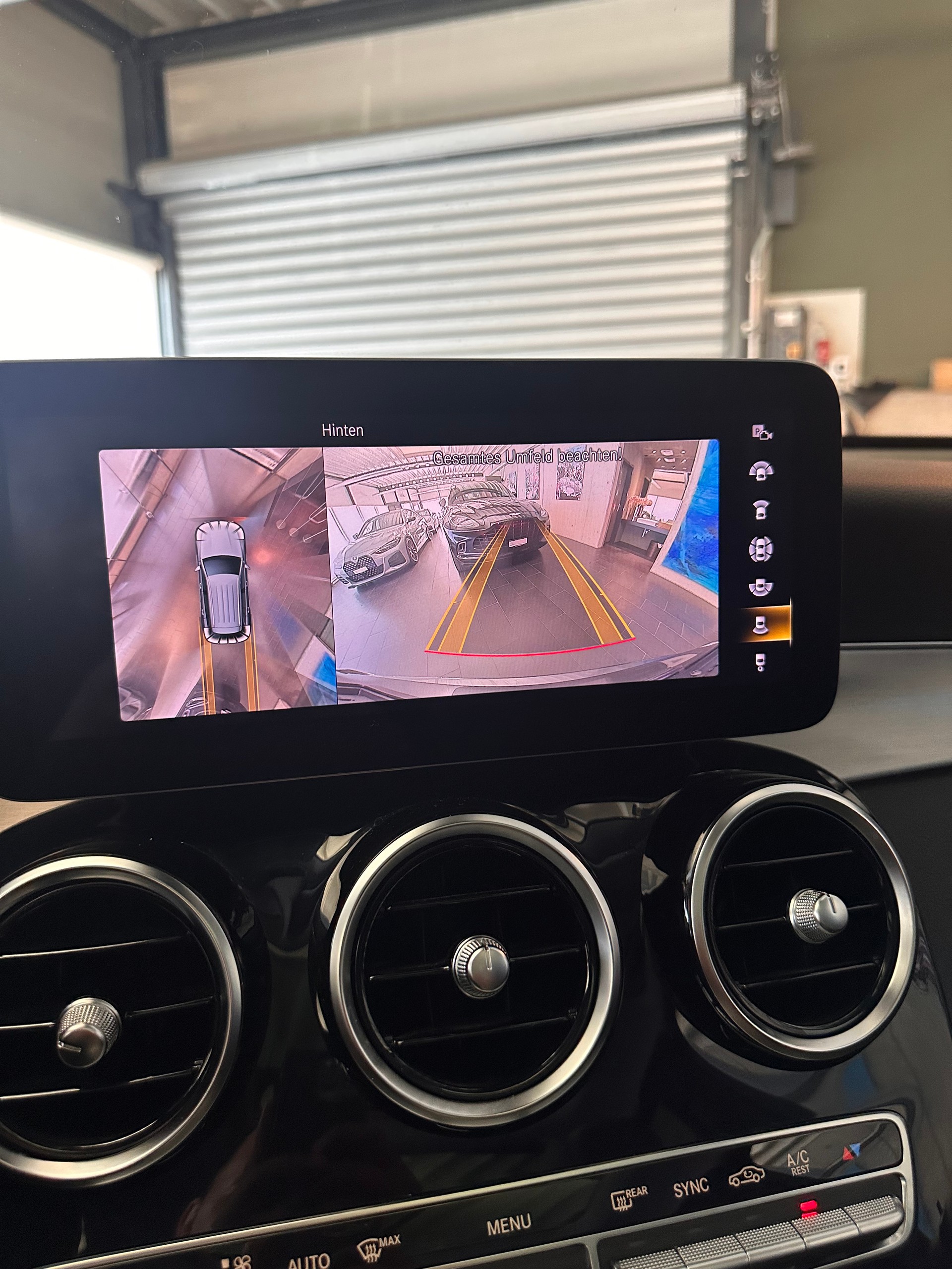 MERCEDES-BENZ GLC 220 d AMG Line 4m-image-16