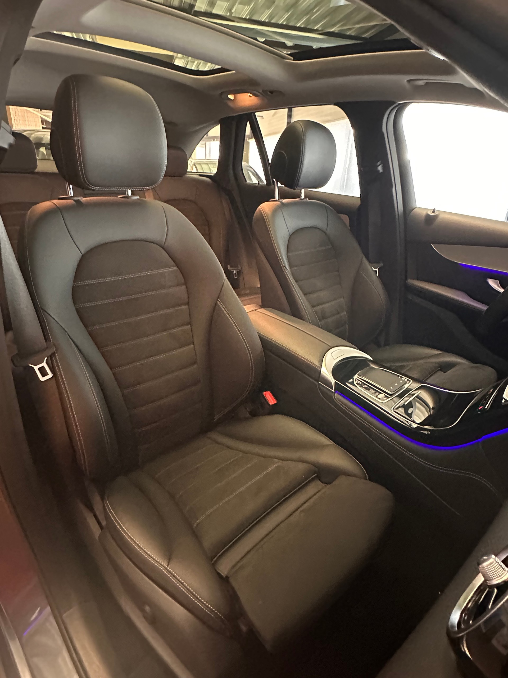 MERCEDES-BENZ GLC 220 d AMG Line 4m-image-27