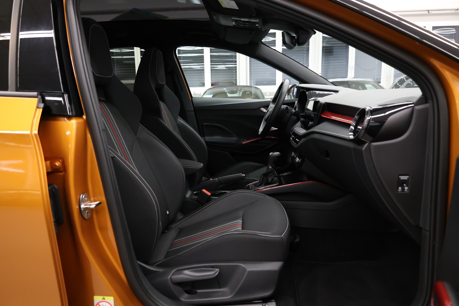 SKODA Fabia 1.0 TSI Monte Carlo DSG-image-16