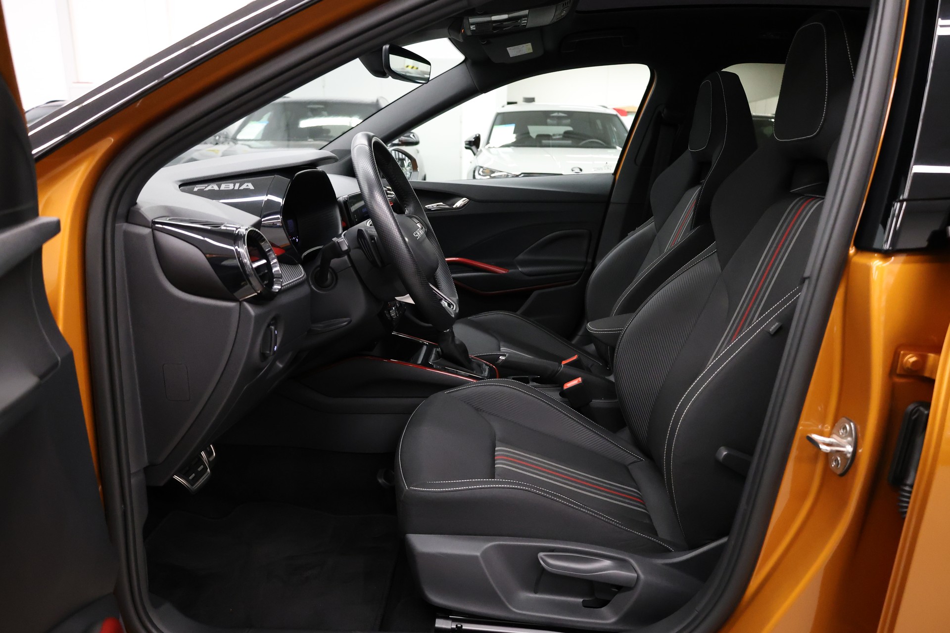 SKODA Fabia 1.0 TSI Monte Carlo DSG-image-15