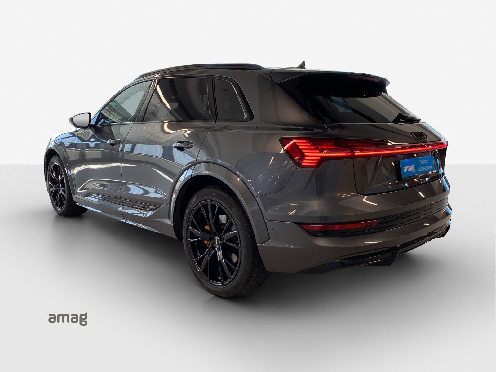 AUDI e-tron S quattro-image-2