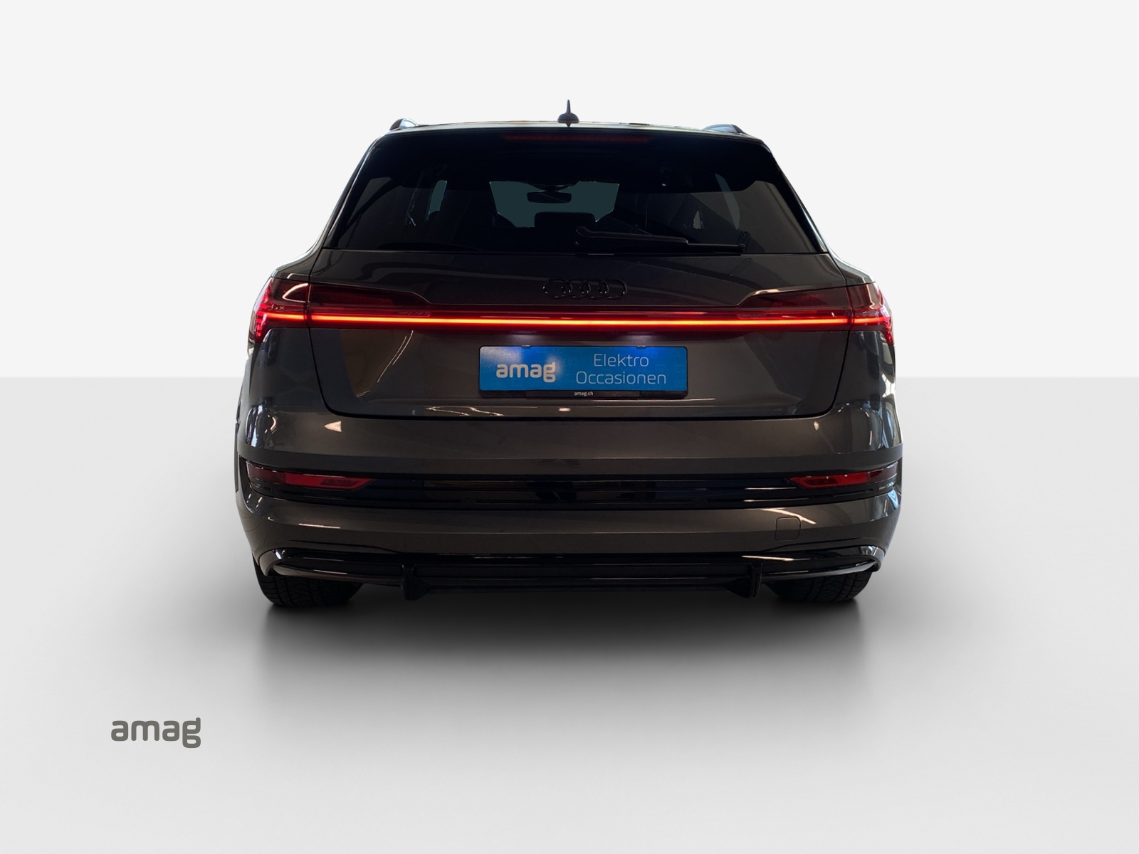 AUDI e-tron S quattro-image-4
