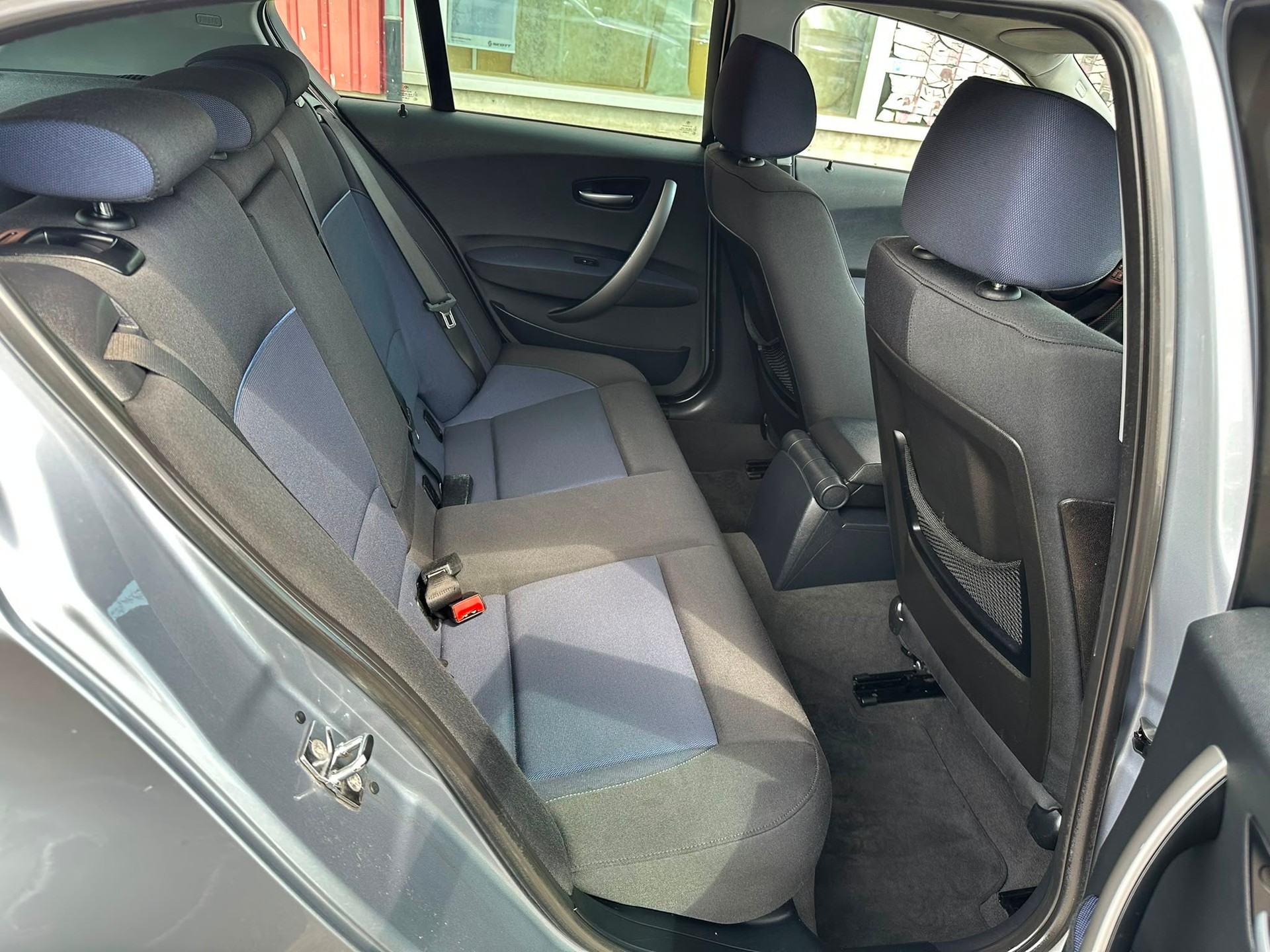 BMW 120i-image-14