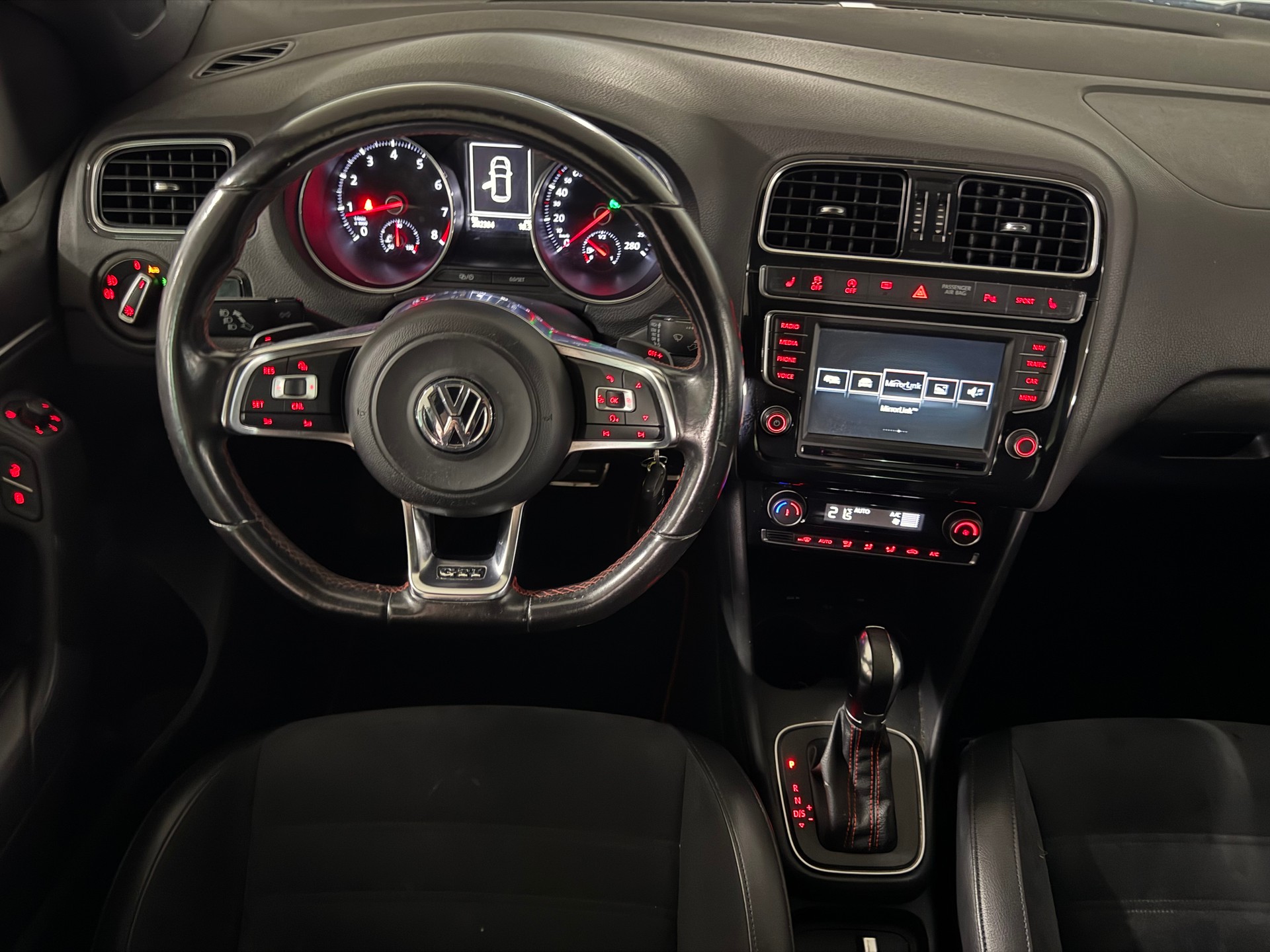 VW Polo 1.8 TSI GTI DSG Facelift-image-10