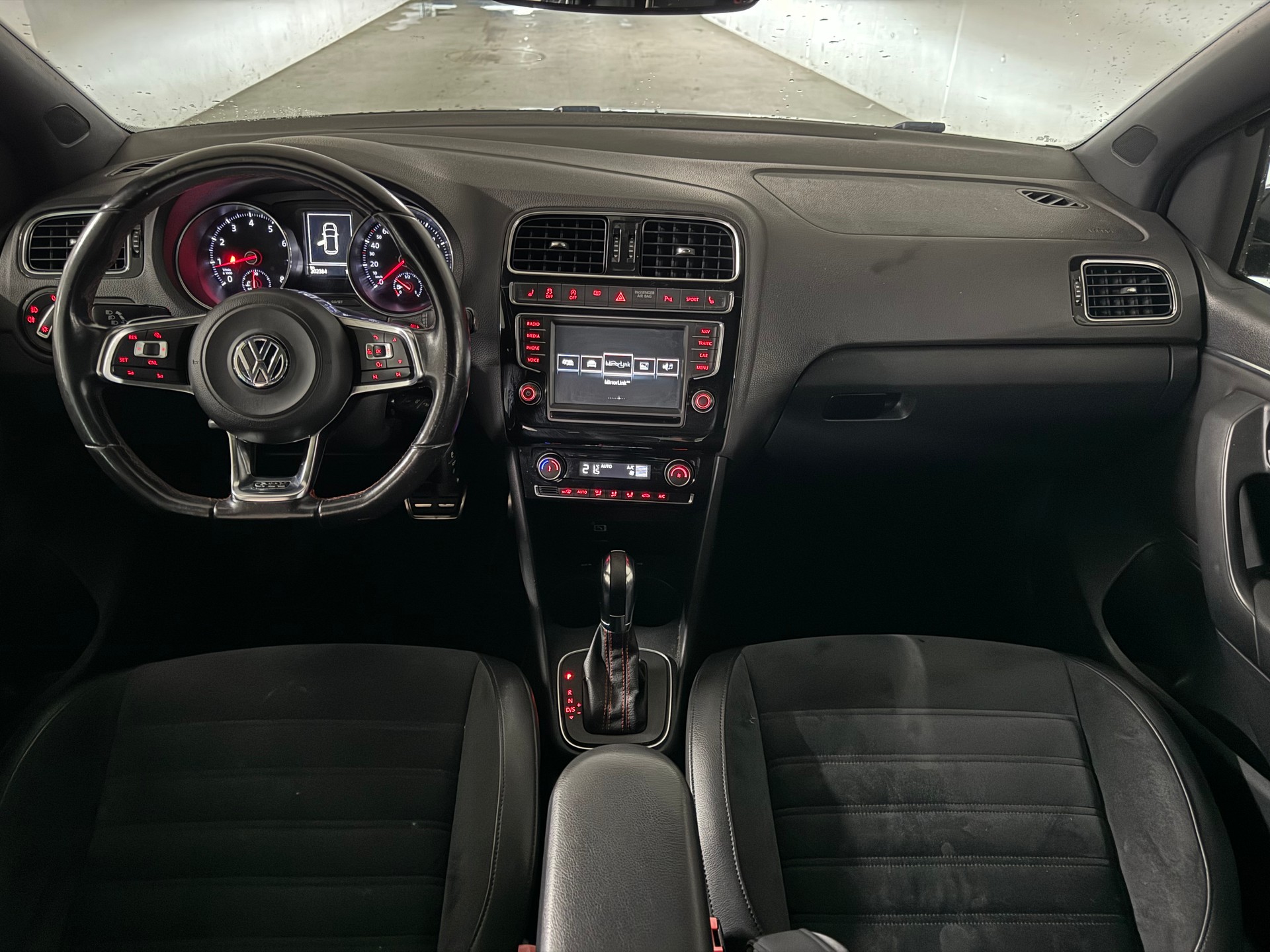 VW Polo 1.8 TSI GTI DSG Facelift-image-9