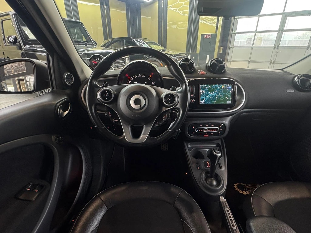 SMART forfour Brabus twinamic-image-13