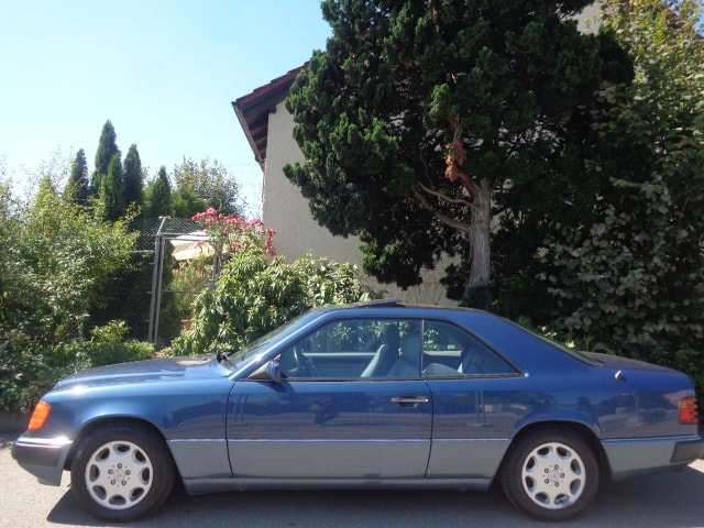 MERCEDES-BENZ 300 CE-image-1