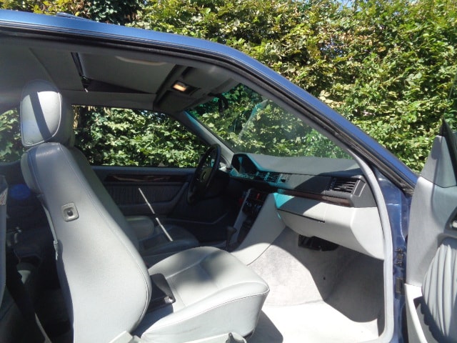 MERCEDES-BENZ 300 CE-image-3