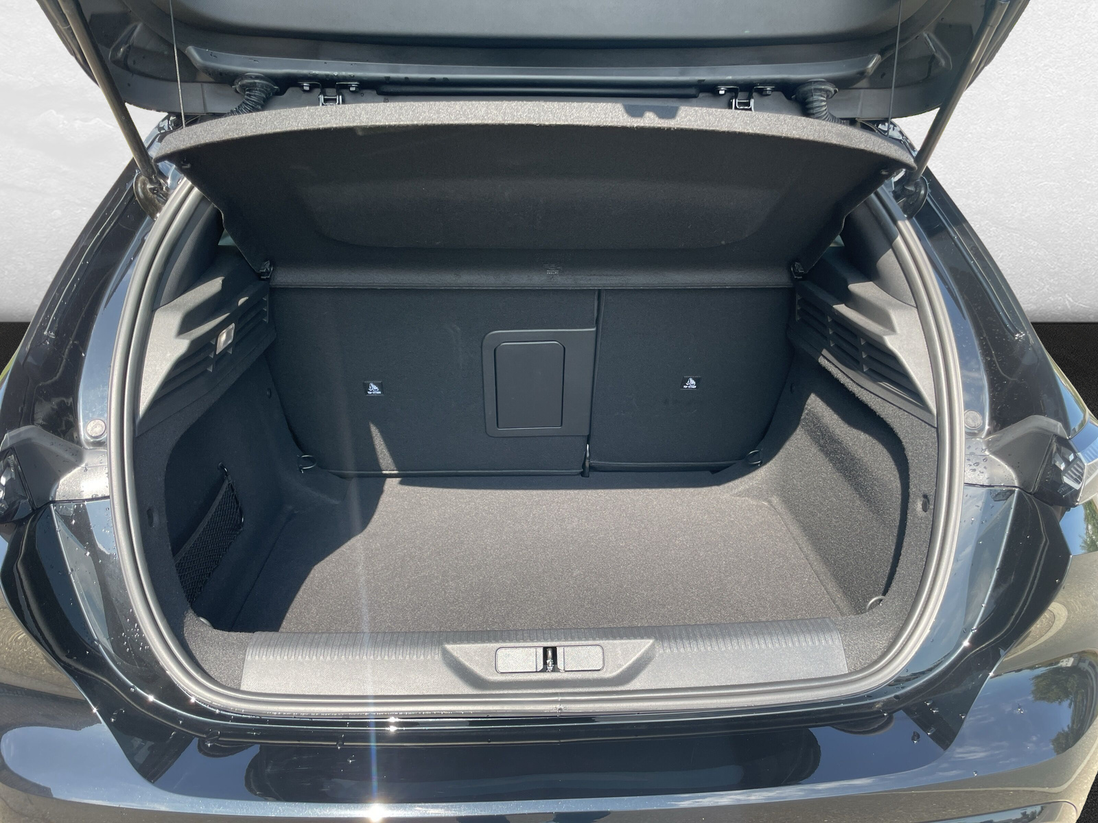 PEUGEOT 308 1.2 Hybrid GT-image-5