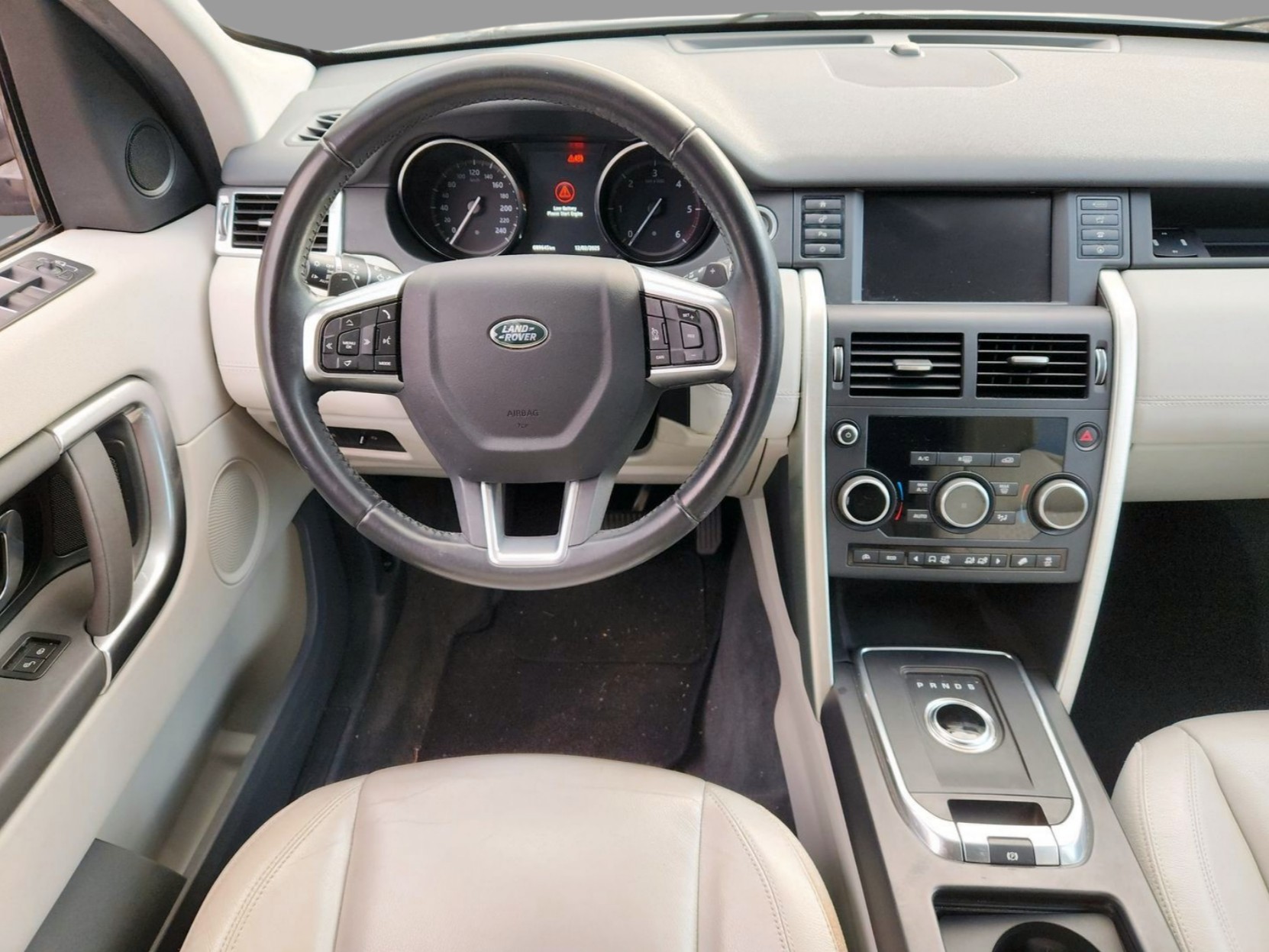 LAND ROVER Discovery Sport 2.0 TD4 SE AT9-image-9