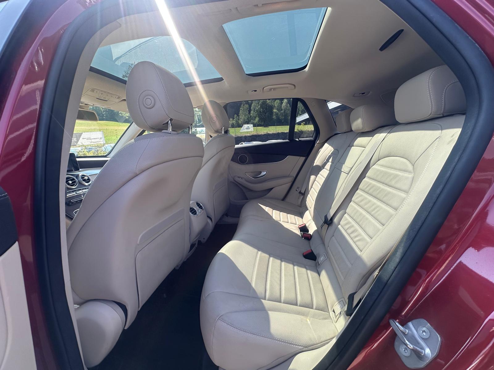 MERCEDES-BENZ GLC 250 Exclusive 4Matic 9G-Tronic-image-11