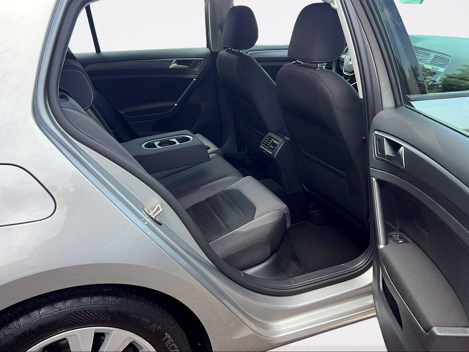 VW Golf 1.5 TSI EVO Comfortline DSG-image-12