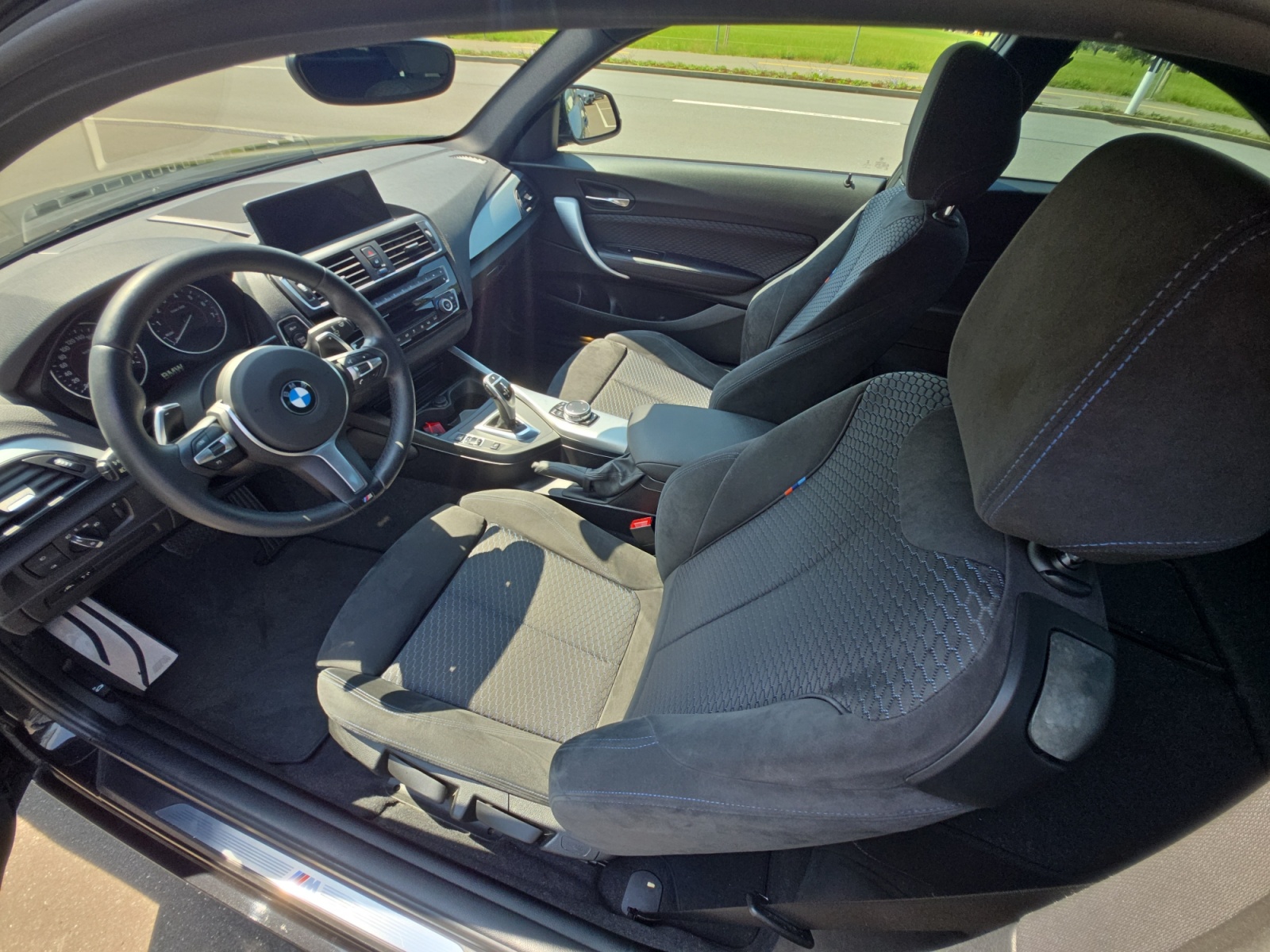 BMW 220i SAG Coupé-image-8