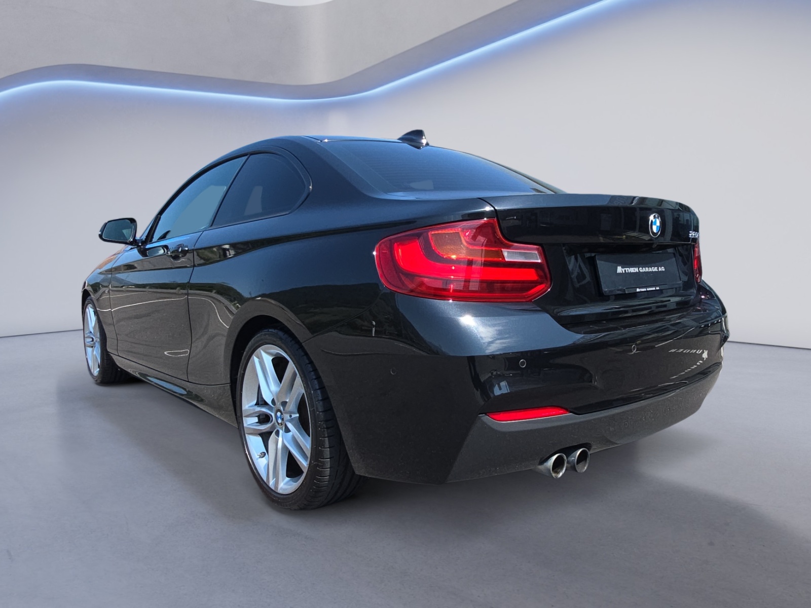 BMW 220i SAG Coupé-image-2